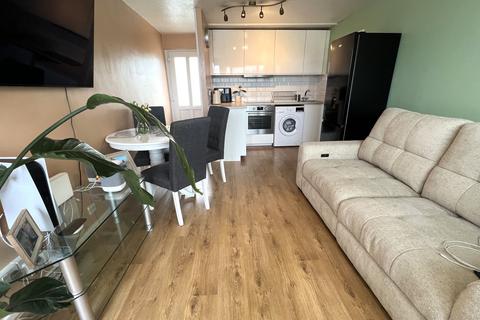 2 bedroom property to rent, Warren Road, Dawlish Warren, EX7