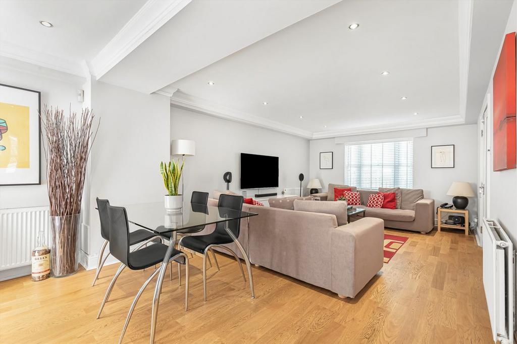 House in London - View 2