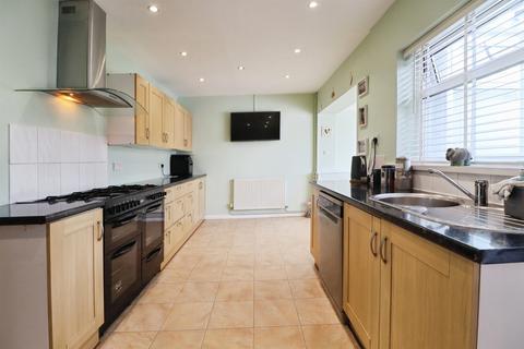 3 bedroom terraced house for sale, St. Donats Close, Dinas Powys