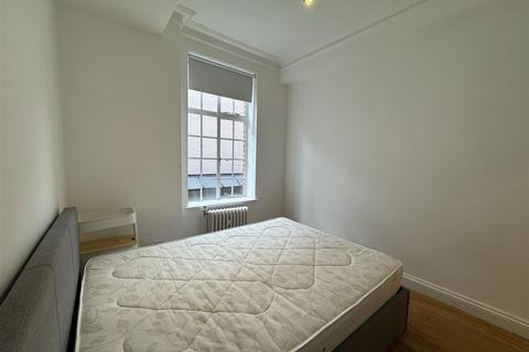 1 bedroom flat to rent, Hallam Street, London