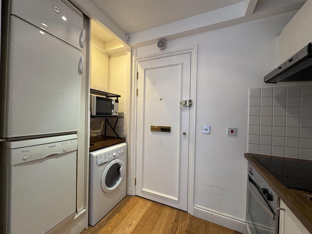House in London - View 4