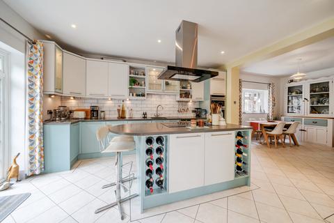4 bedroom detached house for sale, Lancaster Avenue, Farnham, GU9