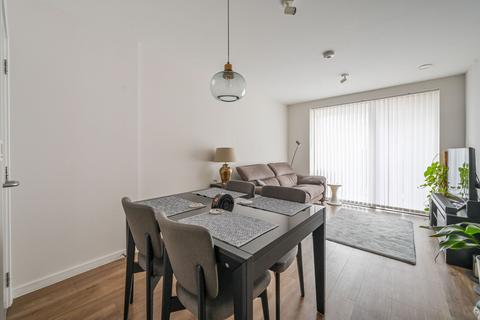 2 bedroom flat for sale, Pioneer Court, E16, Royal Docks, London, E16