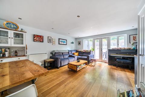 4 bedroom townhouse for sale, Convent Close, Woking, GU22