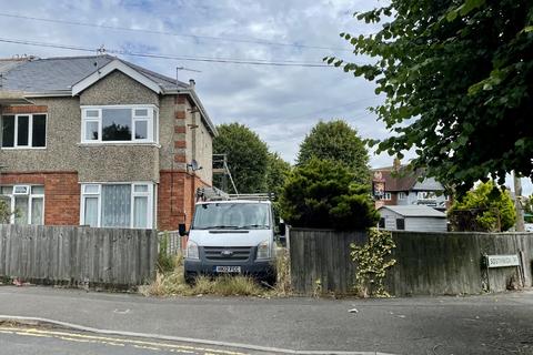 1 bedroom flat to rent, Southwick Road, Bournemouth, Dorset, BH6
