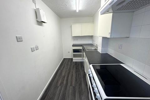 2 bedroom end of terrace house to rent, Hepworth Avenue, Bury St. Edmunds