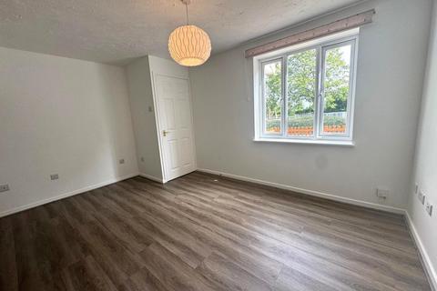2 bedroom end of terrace house to rent, Hepworth Avenue, Bury St. Edmunds