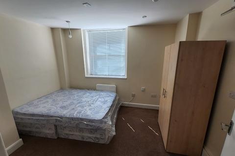 2 bedroom house share to rent, Elgin Road, Croydon, CR0
