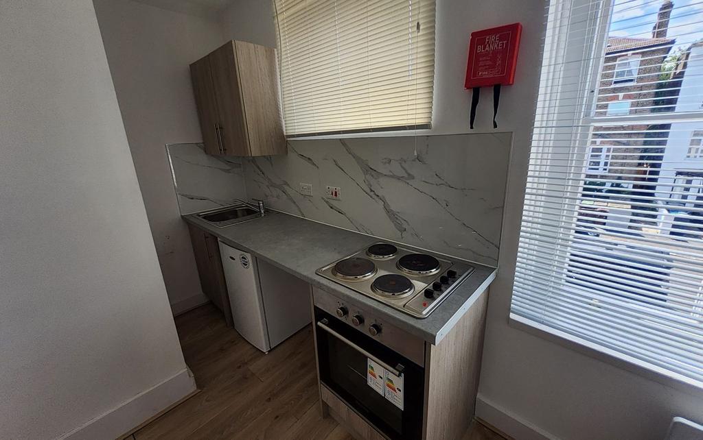 House in London, Addiscombe - View 2