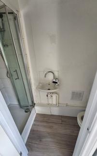2 bedroom house share to rent, Elgin Road, Croydon, CR0