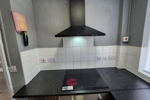 2 bedroom house share to rent, Elgin Road, Croydon, CR0