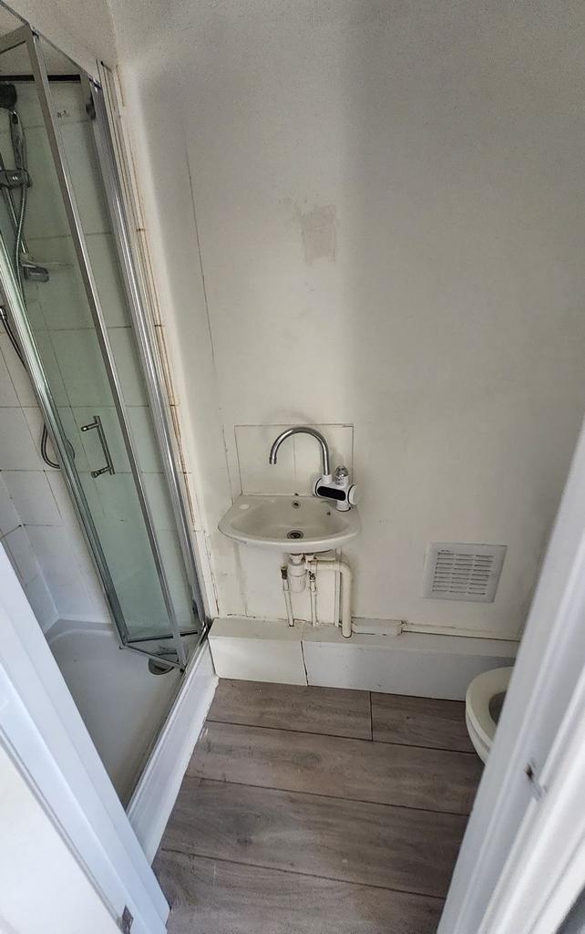 House in London, Addiscombe - View 3