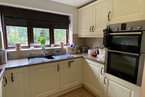 3 bedroom detached house to rent, Everglade Road, Priorslee, Telford