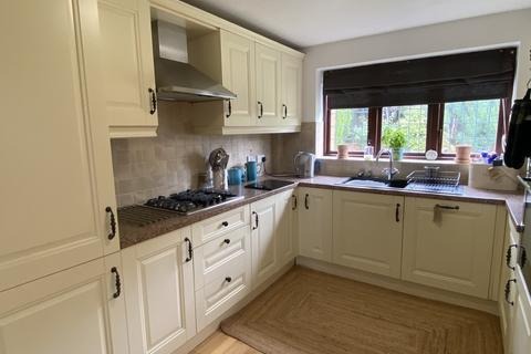 3 bedroom detached house to rent, Everglade Road, Priorslee, Telford