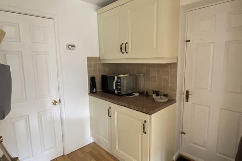3 bedroom detached house to rent, Everglade Road, Priorslee, Telford