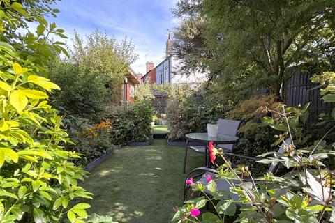 2 bedroom semi-detached house for sale, Boundary Road, Newark