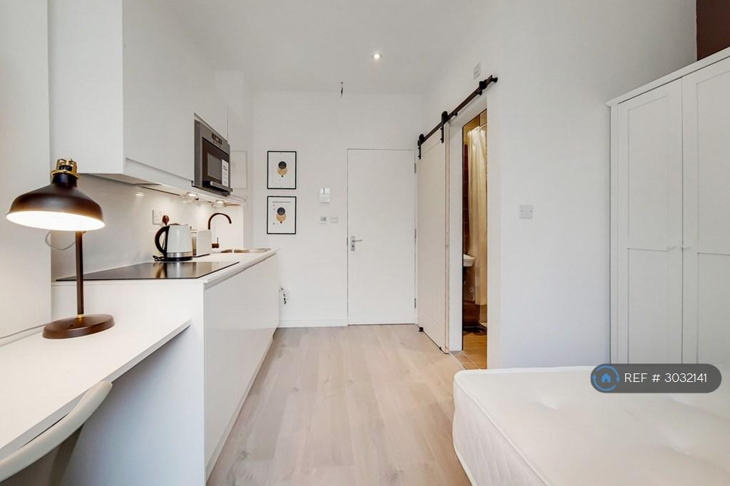Apartment in London - View 4