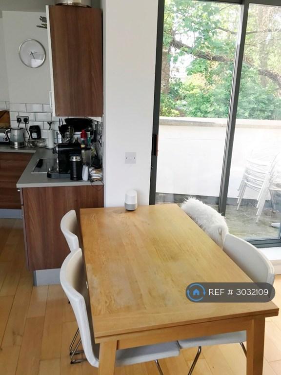 Apartment in London - View 5