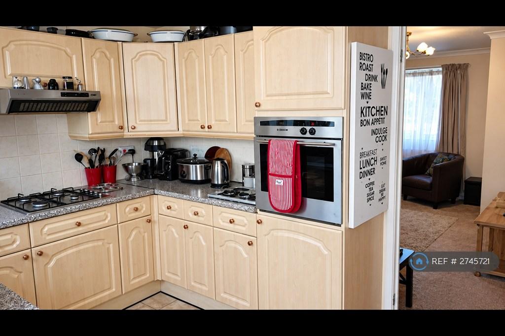 House in Reading, Lower Earley, Earley - View 3