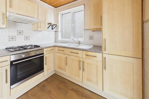 3 bedroom semi-detached house to rent, Wembury Road, Plymouth PL9
