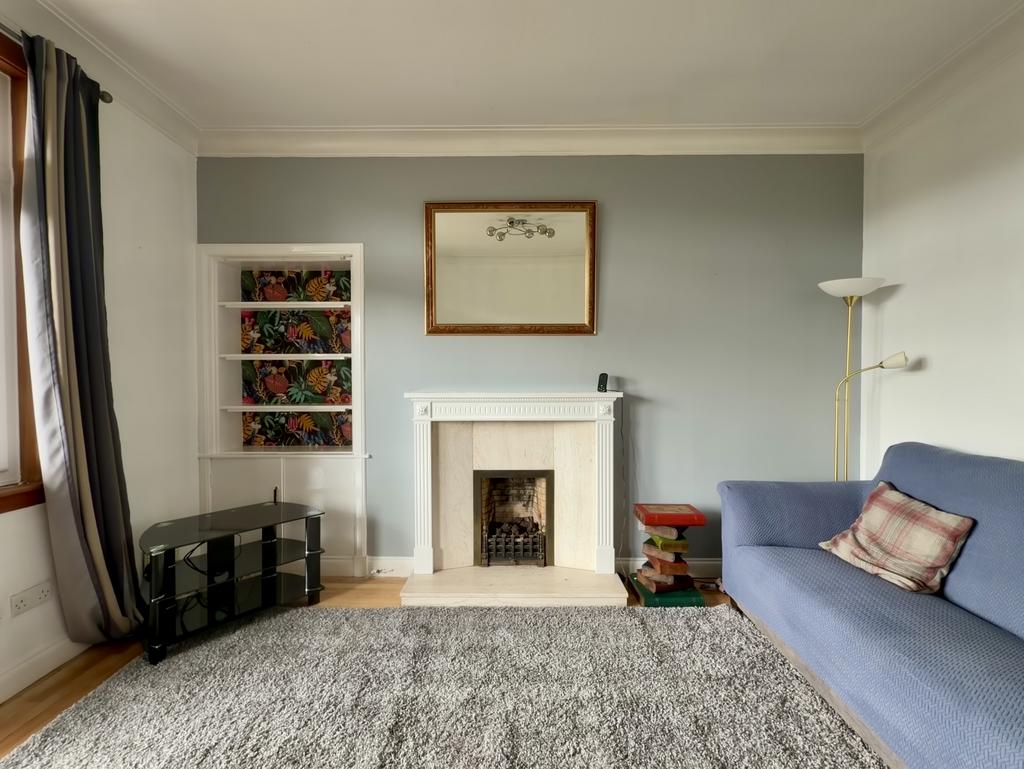 Apartment in Edinburgh, Morningside - View 2