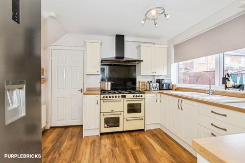 3 bedroom semi-detached house for sale, Balmoral Avenue, Jarrow, NE32