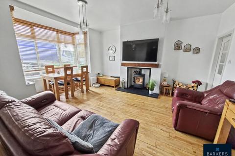3 bedroom semi-detached house for sale, Leeds Road, Dewsbury