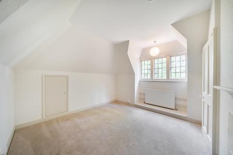 2 bedroom cottage to rent, King Johns Walk, London, SE9