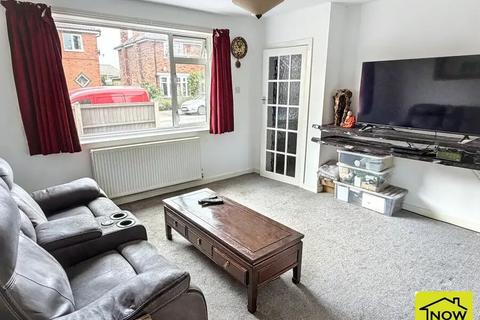 3 bedroom semi-detached house to rent, Linton Close, Farndon, Newark, Nottinghamshire.