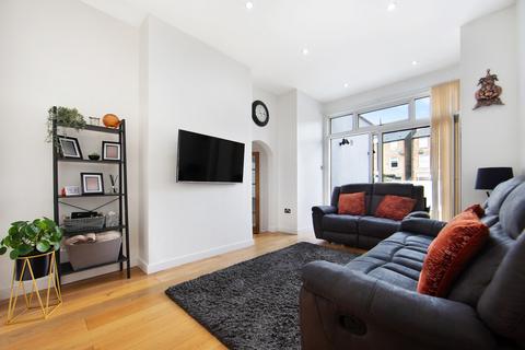 4 bedroom semi-detached house for sale, Mitcham Lane, London SW16