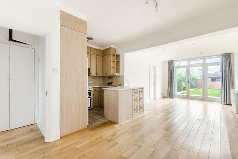 3 bedroom terraced house to rent, Heron Road, St Margarets, Twickenham, TW1