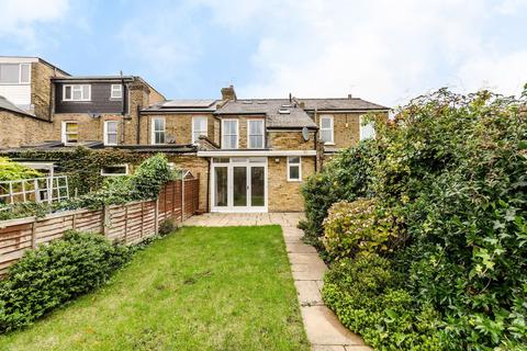 3 bedroom terraced house to rent, Heron Road, St Margarets, Twickenham, TW1