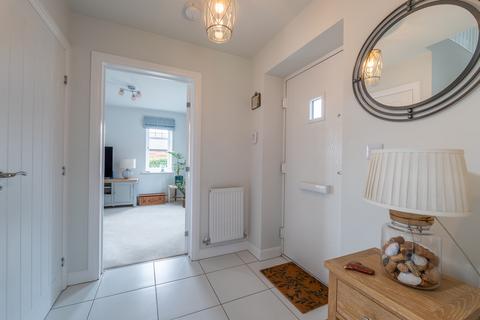 3 bedroom detached house for sale, Larches Avenue, Tatenhill, DE13