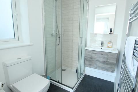 2 bedroom chalet to rent, Serenity Gardens, Poole, BH12