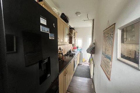 2 bedroom terraced house for sale, Hart Street, Bradford BD7