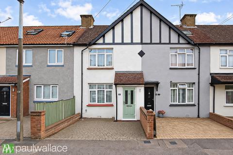 2 bedroom terraced house for sale, River Avenue, Hoddesdon|Approx. 100ft Rear Garden|Garage & Off Street Parking