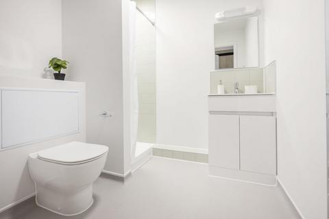 undefined, Boston Manor Road, London TW8