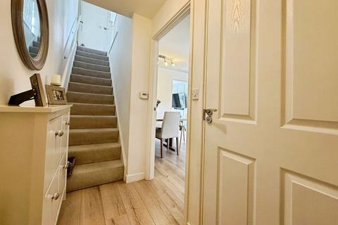 3 bedroom townhouse for sale, Pattinson Drive, Ryton NE40