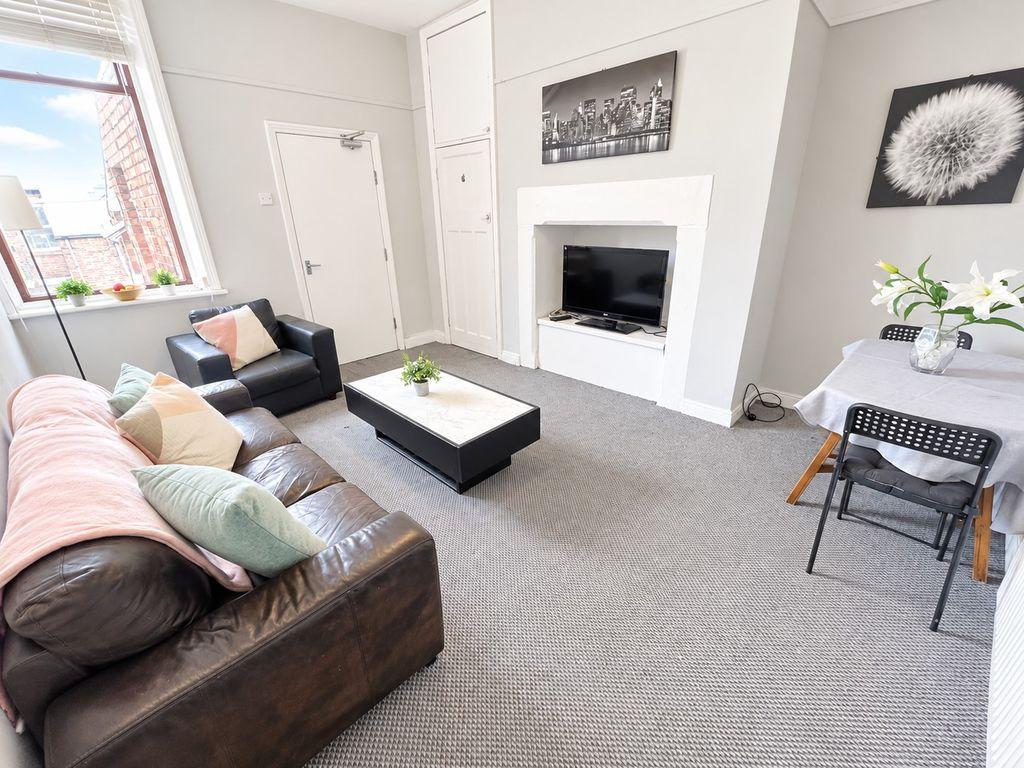 Apartment in Newcastle Upon Tyne - View 2