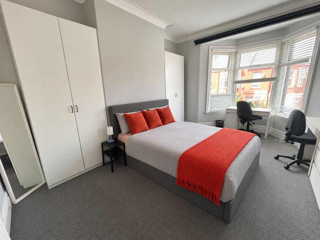 Apartment in Newcastle Upon Tyne - View 4