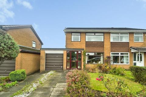 3 bedroom semi-detached house for sale, Lindale Avenue, Oldham