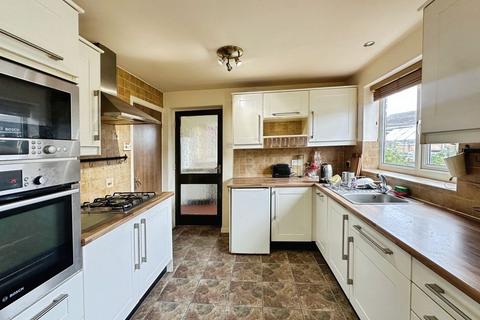 3 bedroom semi-detached house for sale, Lindale Avenue, Oldham