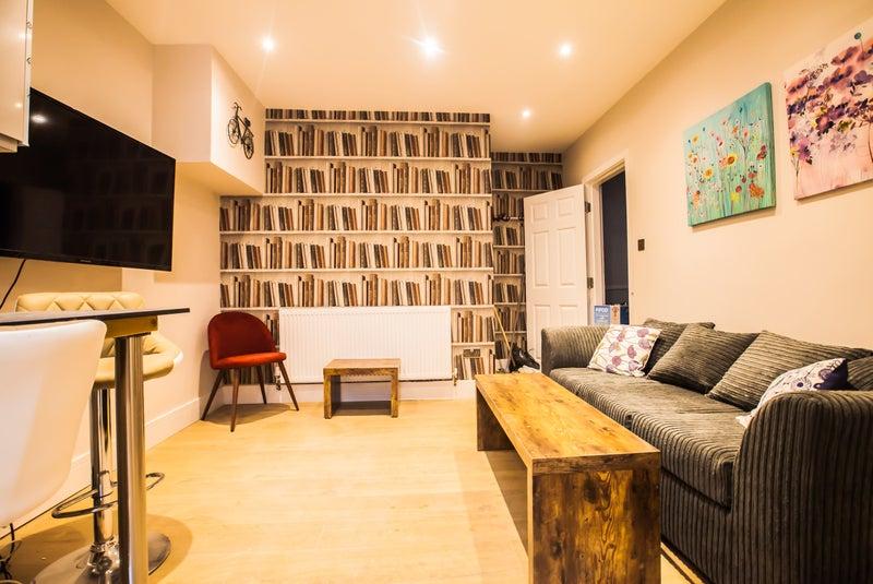 Apartment in London - View 3