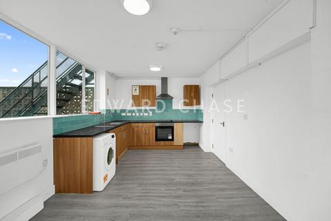 House of multiple occupation to rent, *En-Suite Room, All Bills Included, High Road*