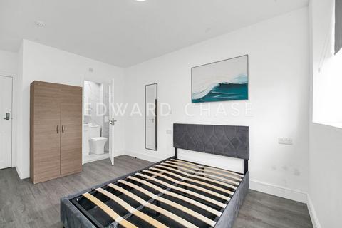 House of multiple occupation to rent, *En-Suite Room, All Bills Included, High Road IG1*