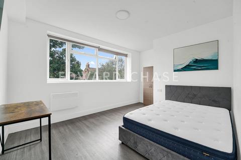 House of multiple occupation to rent, *En-Suite Room, All Bills Included, High Road IG1*