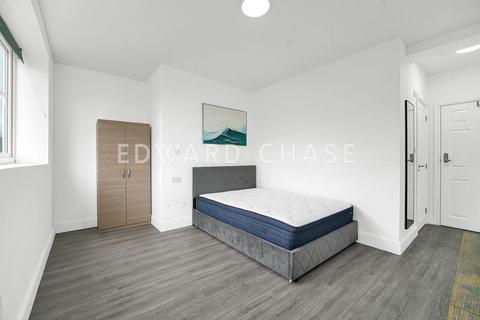 House of multiple occupation to rent, *En-Suite Room, All Bills Included, High Road IG1*
