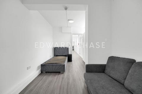 House of multiple occupation to rent, *En-Suite Room, All Bills Included, High Road*