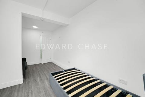 House of multiple occupation to rent, *En-Suite Room, All Bills Included, High Road*
