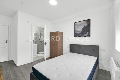 House of multiple occupation to rent, *En-Suite Room, All Bills Included, High Road IG1*